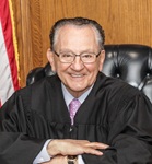Nicest Judge in the World Frank Caprio By StephanieRPereira - Own work, CC BY-SA 4.0, https://commons.wikimedia.org/w/index.php?curid=75700394