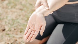 Cracking Knuckles